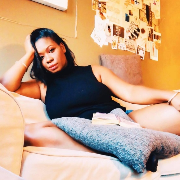 Meet your Posher, Danielle - Picture 4 of 6